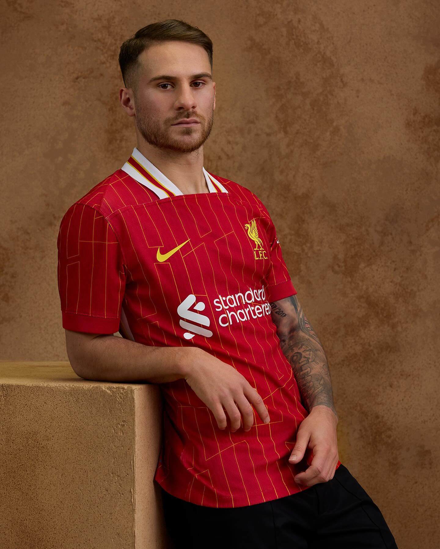 Liverpool FC 2024-2025 TORCEDOR Uniforme 1