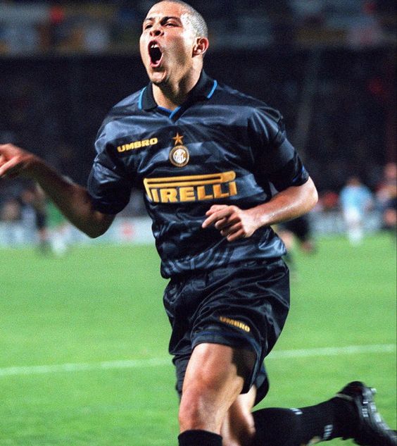 Inter de Milão Camisa Retrô PRETA 1997-98